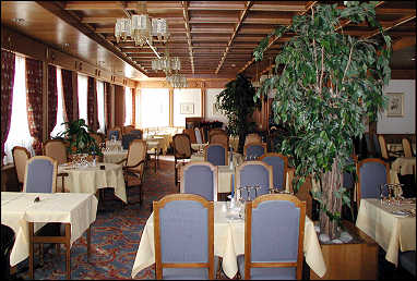 Schweizerhof Main Dining room